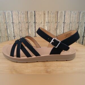 Women's Black Platform Sandals (LEV-S)